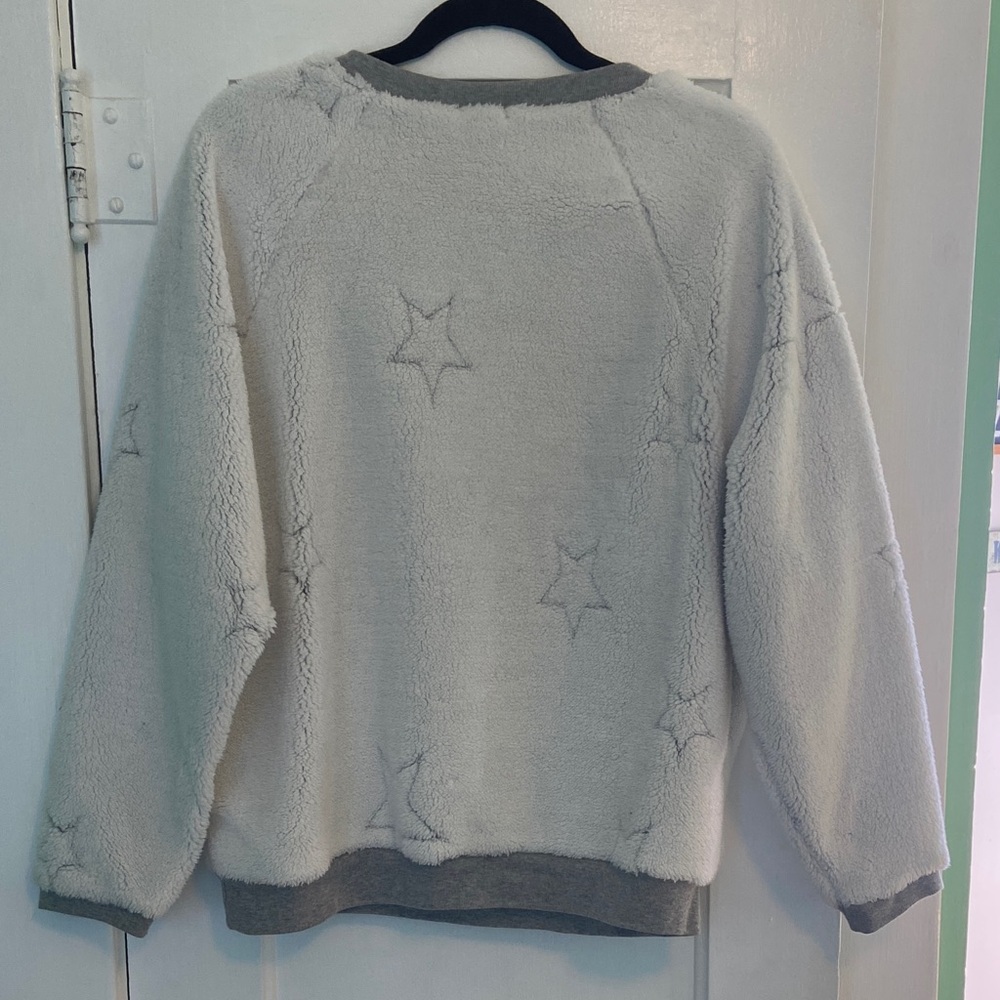 Chaps Light Gray Star Pattern Sweater - image 4